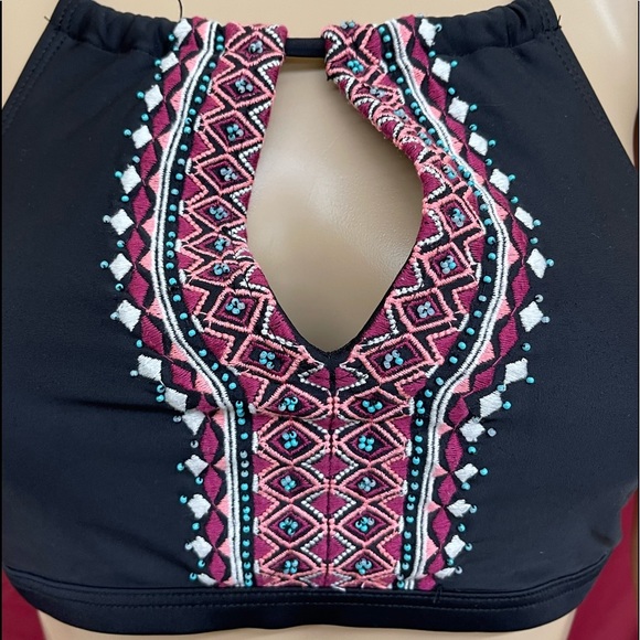 Catalina embroidered keyhole bikini top size Medium 7/9 - Picture 2 of 4